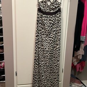 🎁Maxi 100% modal light weight brown and cream.. says small but can fit medium